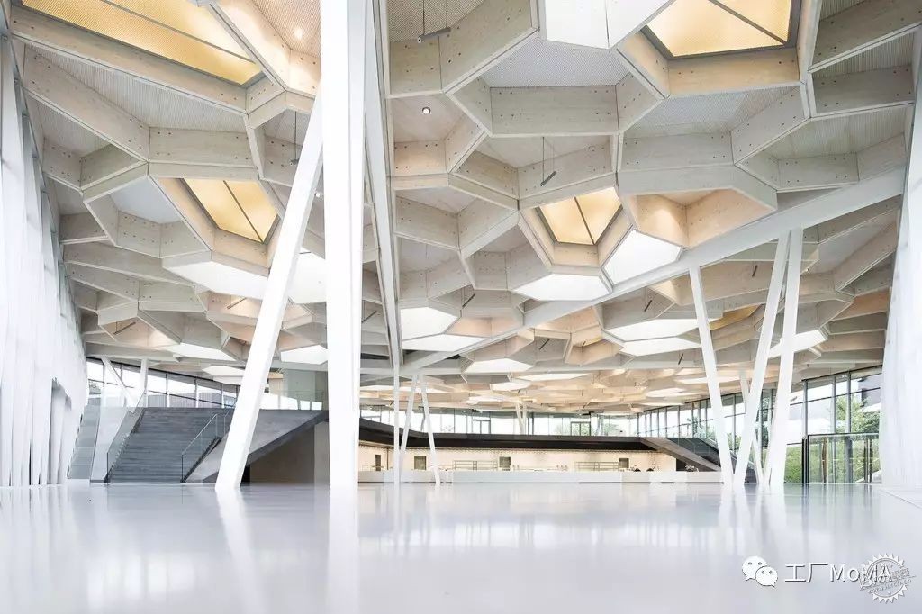 餐廳|TRUMPF廠區餐廳及活動空間
